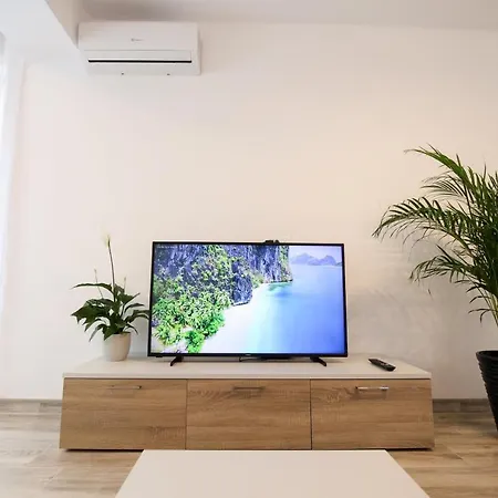 Vitan Oasis - Sun --free Parking--self Check-in-- Апартаменты *